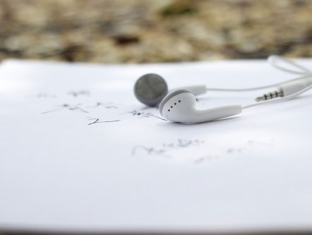 Future is here! Oortjes die real time vertalen