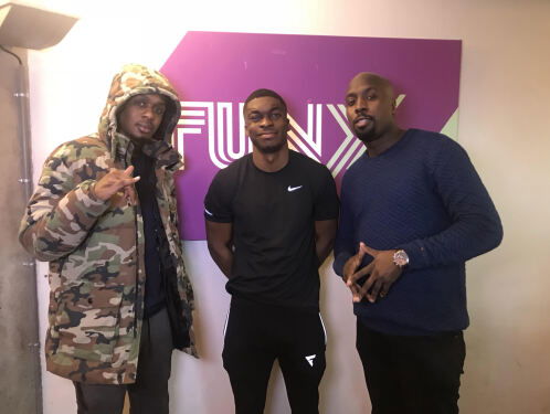 Knuffelen en kroelen lijdt tot een langer leven.. Défano en Yuki hebben hun twijfels..