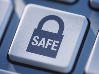 Naaktfoto's versturen? Whatsapp is veiliger dan Snapchat.