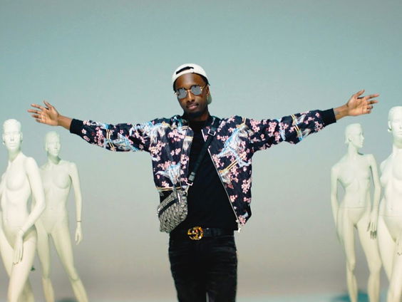 Dopebwoy: "Ik vraag mezelf ook af waarom ik nu pas een concert ga doen"