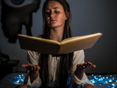 MODERNE HEKSERIJ IS NIET ENG, MAAR JUIST SPIRITUEEL