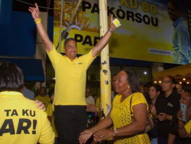 Curaçao stemt tegen corruptie!