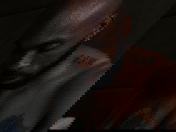 Churandy Martina is niet altijd blij in zijn documentaire