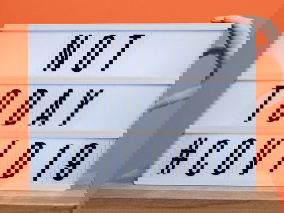 Reporter Marvin: "Moet het einde van corona een nationale feestdag worden?"