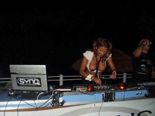 Topless Dj Diva wilt niet meer topless!