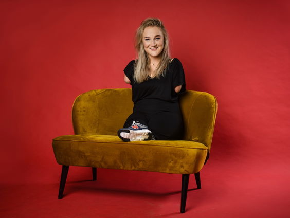 Eva Eikhout gaat in 'Weet Wat Je Date' op zoek naar de formule voor liefde