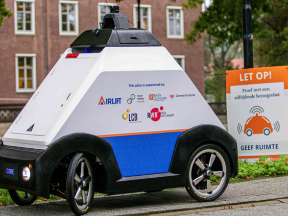 Lowie de Robot neemt pakketbezorgbaan over in Breda?