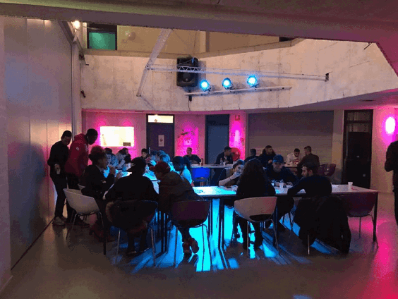 Arnhemse jongeren komen in actie tegen overplaatsing medewerkers jongerencentrum De Madser