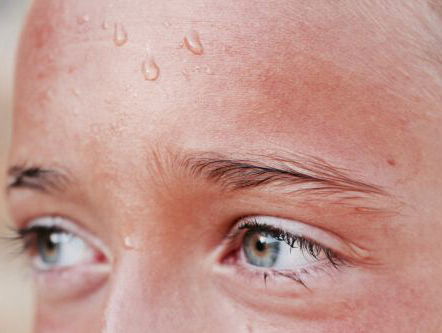 5 tips om deze zomerse plakdagen te overleven