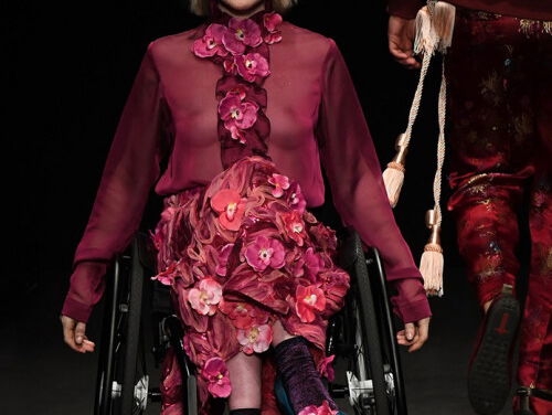 Elianne: eerste Nederlandse model in een rolstoel tijdens de Fashionweek in Milaan!