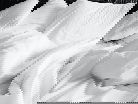 Tegelijk gaan slapen in een relatie: ja of nee?