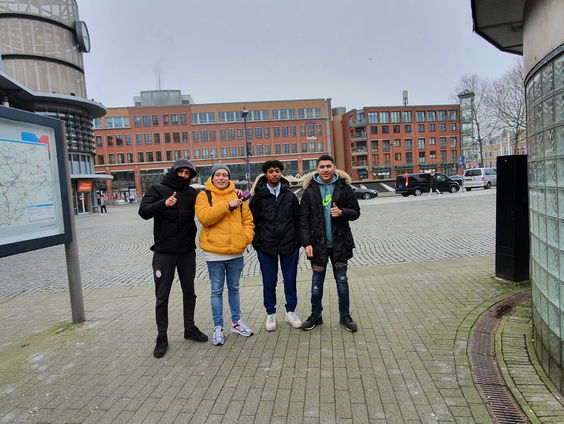 Wat doe jij stiekem op school?