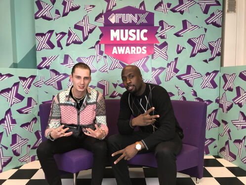 Dit is wat Yung Felix met zijn gouden plaat voor 'Loco' heeft gedaan!