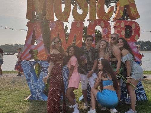 Latin muziek, sexy dansjes en good vibes op Festival Macumba!