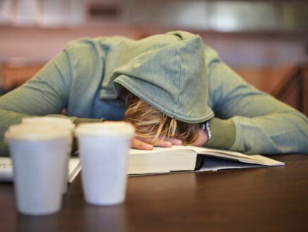 Eindexamen Essentials met Meester Yasin: "Van koffie en energiedrink raak je meer gestrest"