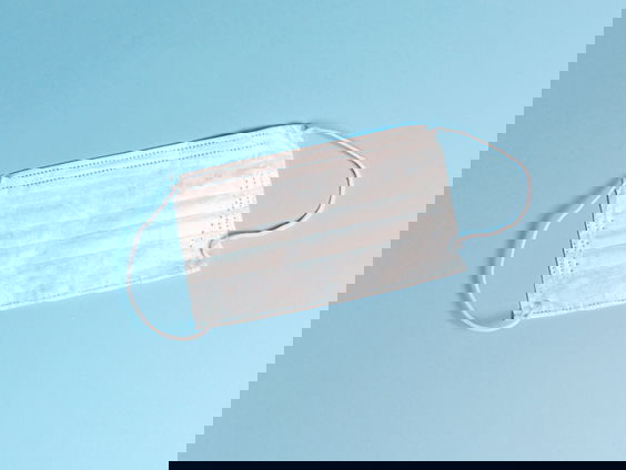 Zou jij iemand aanspreken als die geen mondkapje draagt?