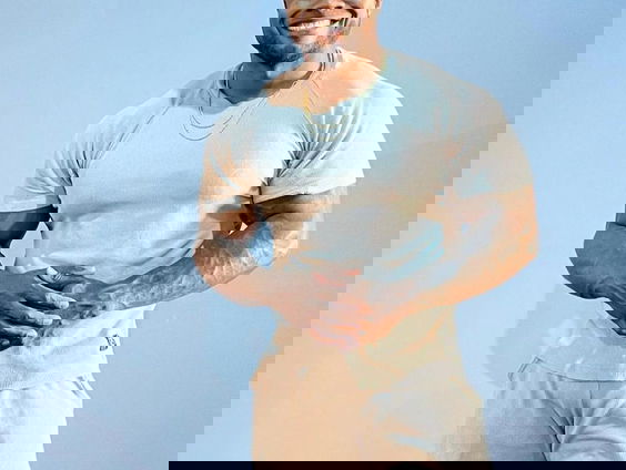 Bodybuilder Curtis: "Begin bij iets meer water drinken"