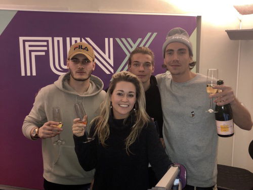 Het jaar 2017 uiteengezet in één track door MOS en Jasper!