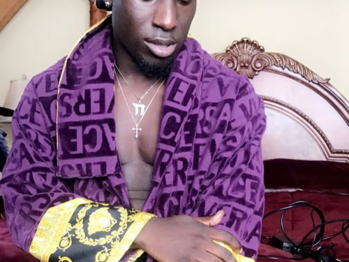 NANDO CHAMPIONSLEAK: De nieuwe single Vervloekt van Frenna is VUUR!