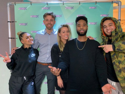 Delany zorgt voor totale chaos in de studio!