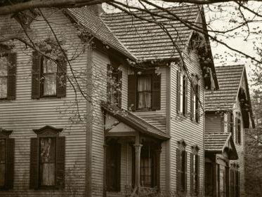 Latisha vertelt haar persoonlijke spookverhaal! 2/2