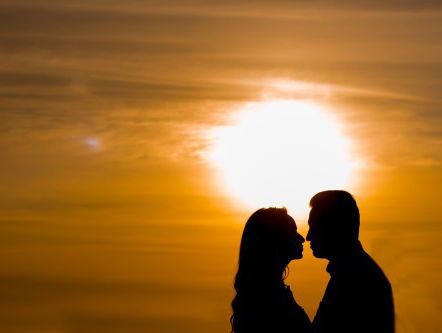 Waarom blijven we denken aan die ene oude liefde?!