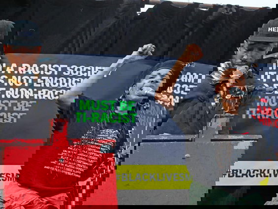 Natascha Slagtand blikt terug op de BLM-demonstraties van 1 jaar geleden.