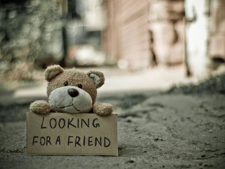 Bryan (26) brengt eenzame jongeren uit Brabant bij elkaar