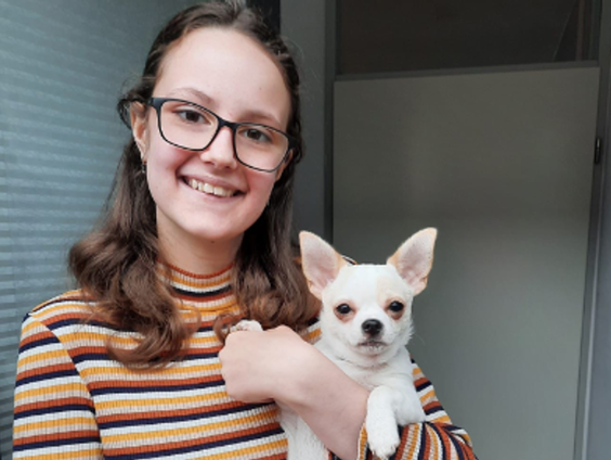 Floortje (15) kan zich niet laten vaccineren door leukemie