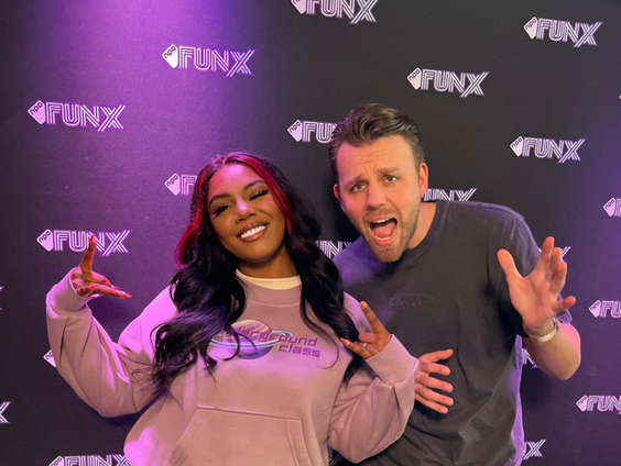 Vonneke Bonneke en Sander vlammen elkaar met Sinterklaasgedicht