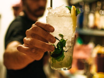 Is het 'droeloe' of 'droenoe'?! 'Winna' of...?