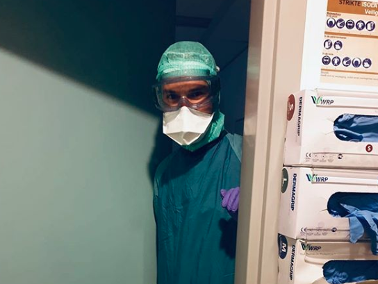 Jan brengt een ode aan zijn broer, die coronapatiënten helpt op de ic