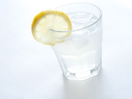 Helpt gin-tonic tegen hooikoorts? Huisarts Cathelijne Bik vertelt..