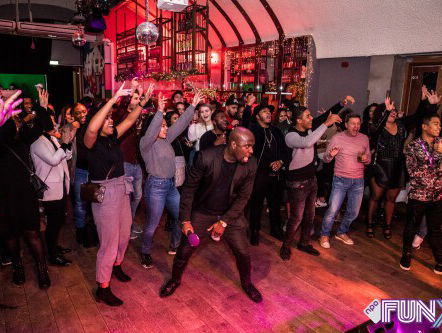 DE BLOKPARTY: EEN VREEDZAME MULTICULTURELE SAMENLEVING BESTAAT WEL!