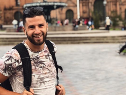 WERELDREIZIGER MOHSIN EN ZIJN ULTIEME VAKANTIE CHECKLIST!