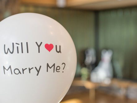 CUTE! Overtreft het huwelijksaanzoek van onze Hans die van Kanye aan Kim..?