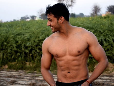 PETRUS TRAINT 3 MAANDEN OM ONDERBROEKMODEL TE WORDEN