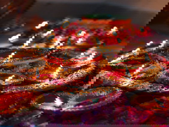 Maya organiseerde een online Divali Viering voor iedereen.