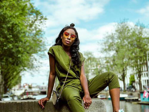 WAAROM SPELEN SNEAKERS EEN STEEDS BELANGRIJKERE ROL VOOR VROUWEN?