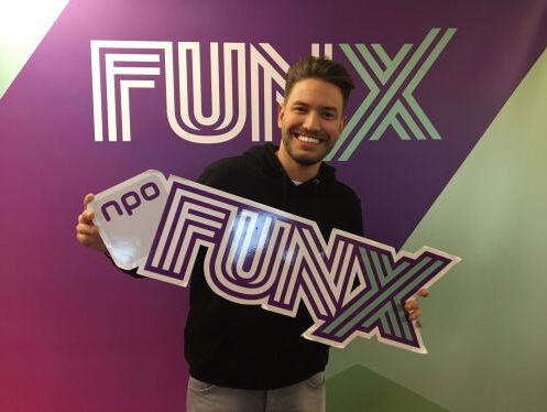 Rolf Sanchez droomt de latin tunes in het introspel!