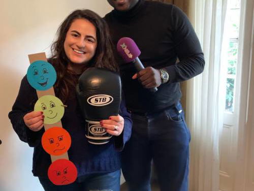 Tannaz lacht Calvin uit wanneer hij met een skippybal speelt, maar zij gaat zelf op haar bek! #WaarIsDeMic