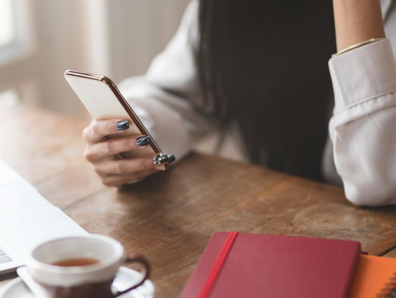 Eliza cancelde haar date vanwege coronacrisis: "Ik vertrouw niemand deze dagen"