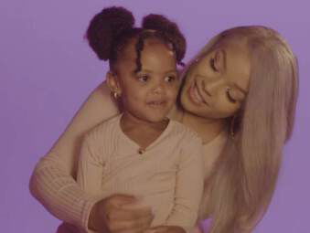 Latifah vertelt over de speciale track "Voor Jou"