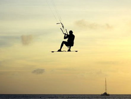 Fittie in Almere: windsurfers vs kitesurfers!