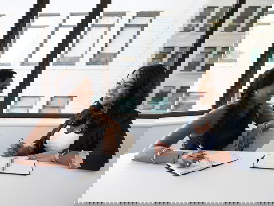 Anna opent werkplek voor vrouwen: "Het is fijn om je daar gesterkt te voelen."