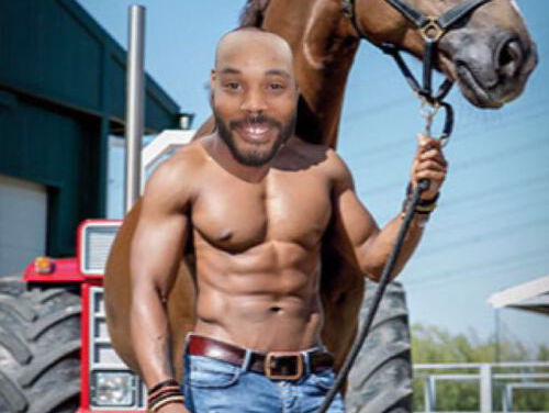 Staat reporter Jeansen volgend jaar model voor de Horse and Hunk kalender 2019?