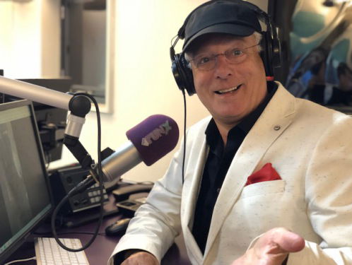 Waarzegger Woensdag: de prof leest het hand van lang getrouwd koppel!