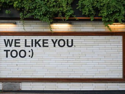 Zo zorg je ervoor dat mensen je aardig vinden