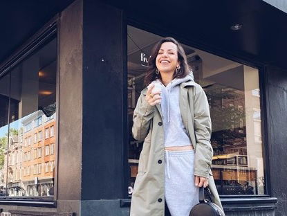 Modejournalist Yeliz Çiçek denkt dat mondkapjes in de modewereld normaal worden