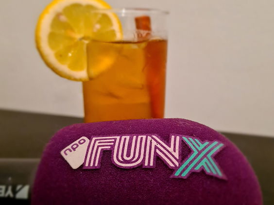 Reporter marvin turns barman met een eigen wintercocktail!